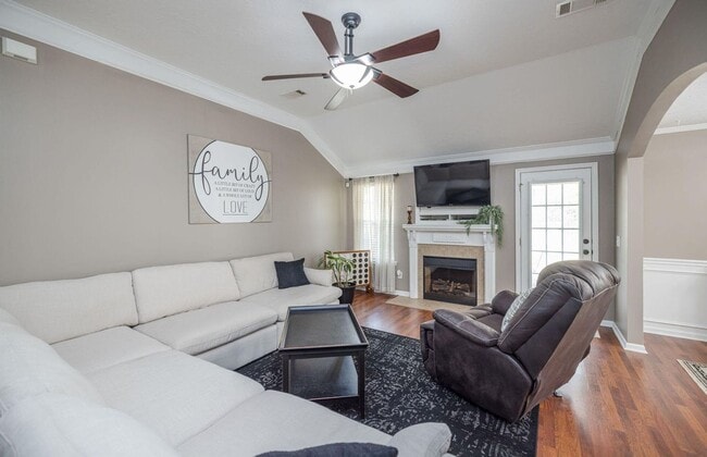 Building Photo - 50 Murrah Rd Ext