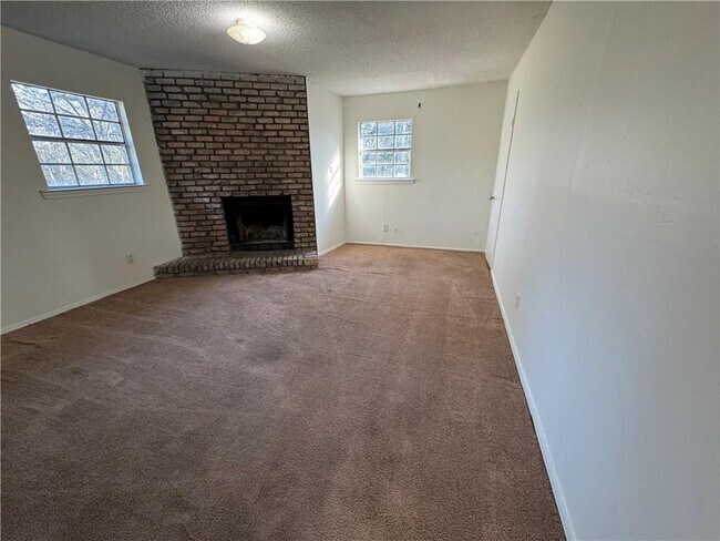 Building Photo - 7445 Bowers Ln