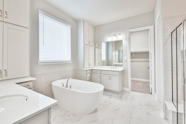 Building Photo - 8211 Chartres Wind Dr