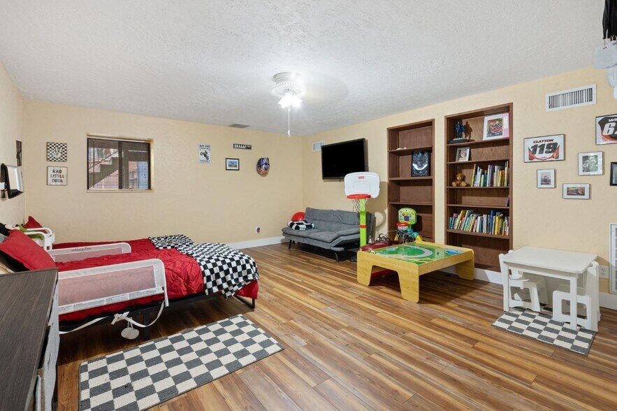 Building Photo - 2752 Douglas Fir Dr