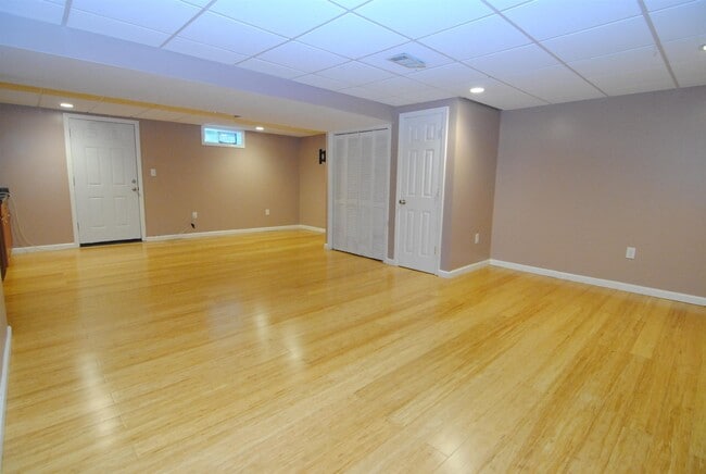 Building Photo - 78 Cadogan Way