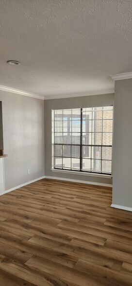 Building Photo - 103 Henry M Chandler Dr