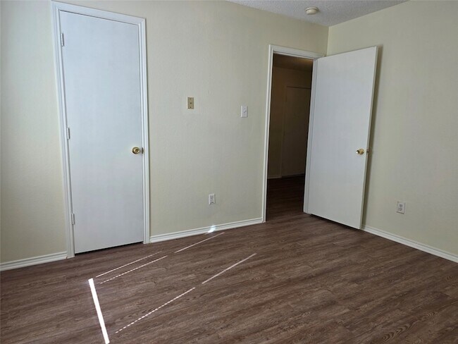 Building Photo - 1803 Northridge Dr