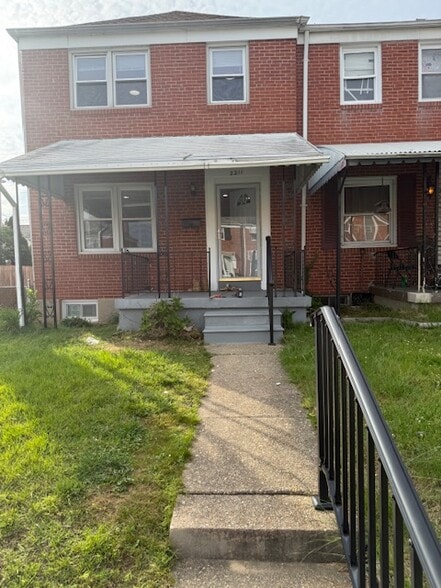 Primary Photo - 2211 Vailthorn Rd