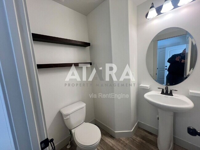 Building Photo - 1788 W Fall Brook Dr