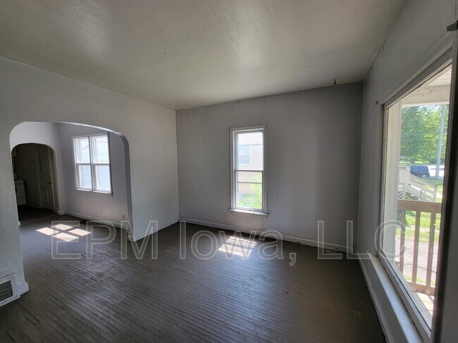 Primary Photo - 1115 Mulberry St