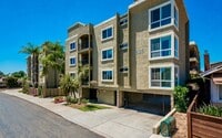 Building Photo - Modern 2BR/2BA Hillcrest Condo with Private Balcony & Amenities