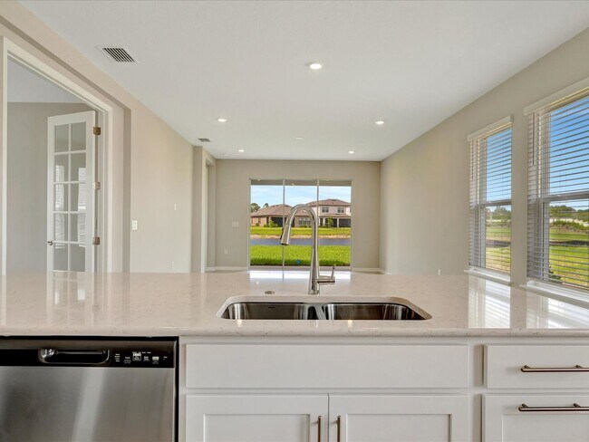 Building Photo - Stunning 3 Bed/ 2.5 bath + Den - New Build...