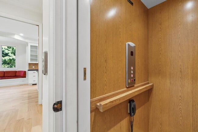 Building Photo - 7BR / 6BA Los Altos Home with Elevator, 3-Car Garage & EV Charging