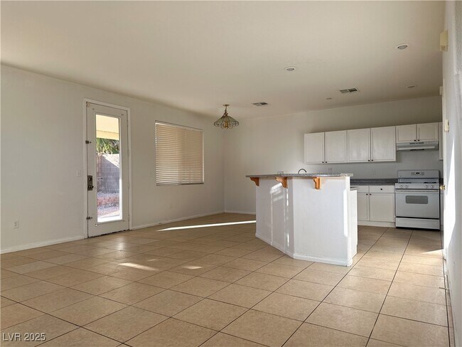 Building Photo - 161 Lenape Heights Ave