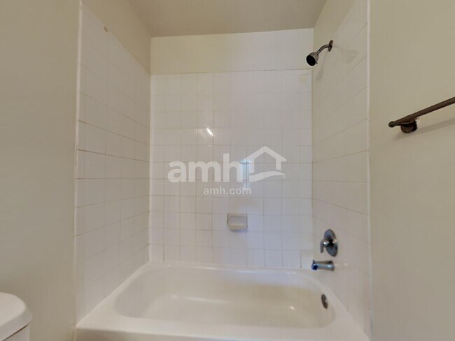 Building Photo - 2602 Daryns Landing Dr