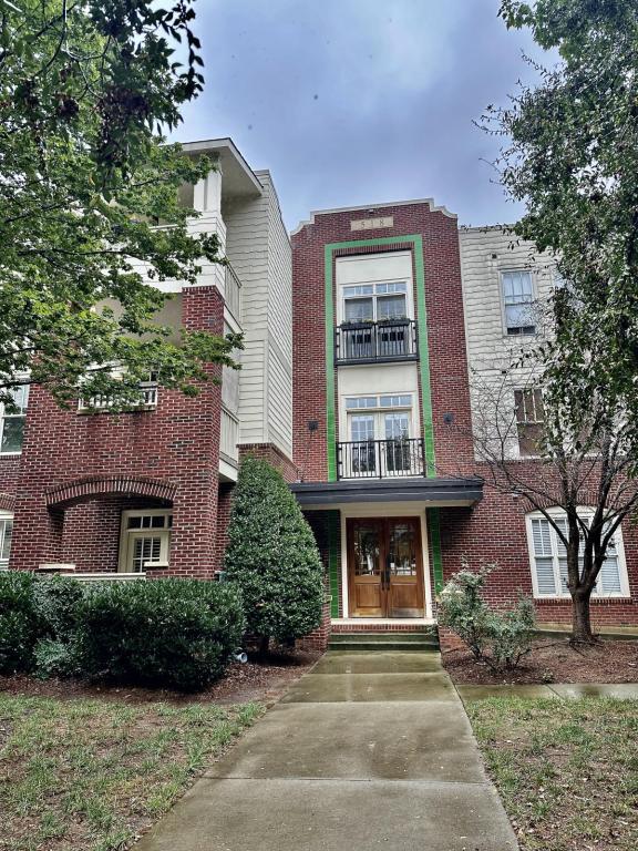 Building Photo - 518 Clarice Ave