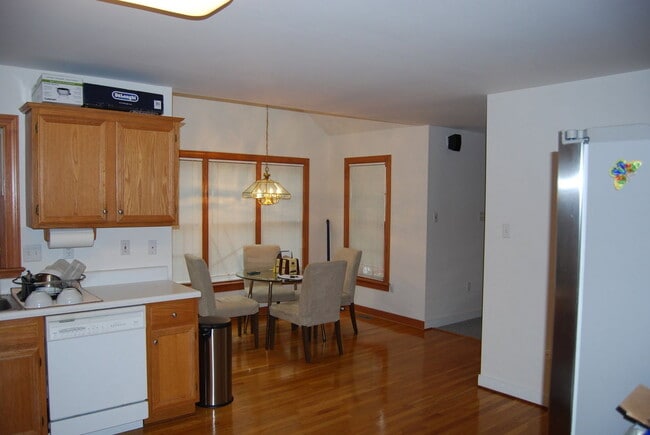 Building Photo - 8413 Wilshire Pl