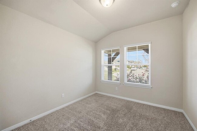 Building Photo - 809 Russet Rock Dr