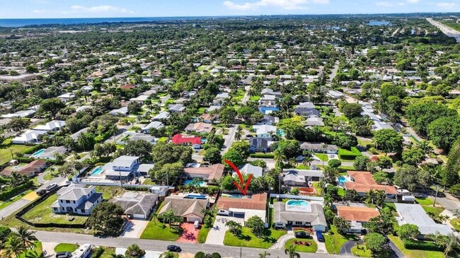 Building Photo - 714 SW 25th Ave