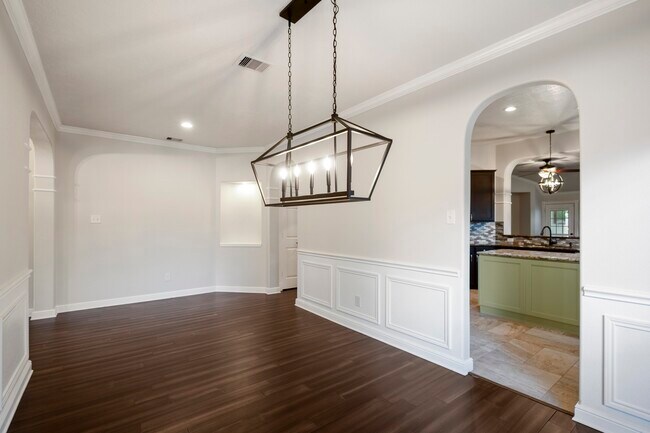 Building Photo - 5802 Sawyer Bend Ln