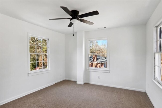 Building Photo - 1687 Porter Dr NW