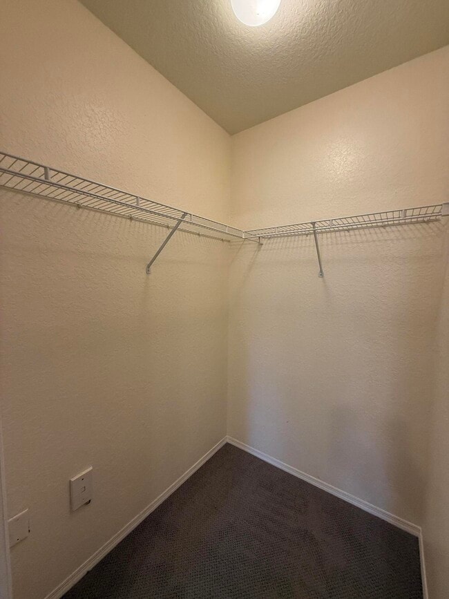 Building Photo - 1106 Belmont Pl