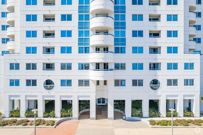 530 E Ocean Blvd Long Beach, CA 90802 - Harbor Place Tower