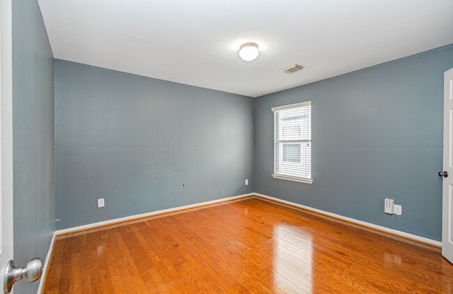 Building Photo - 6307 S Wintersage Ln