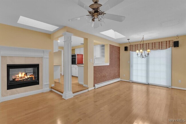 Building Photo - 116 Segsbury Rd