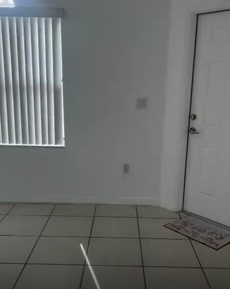 Entrance - 6202 NW 116th Pl