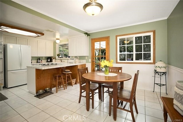 Building Photo - 9640 Nightingale Ave