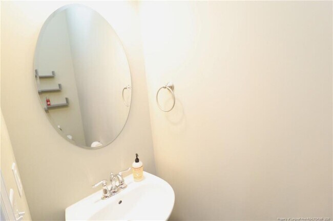 Building Photo - 244 Amber Acorn Ave