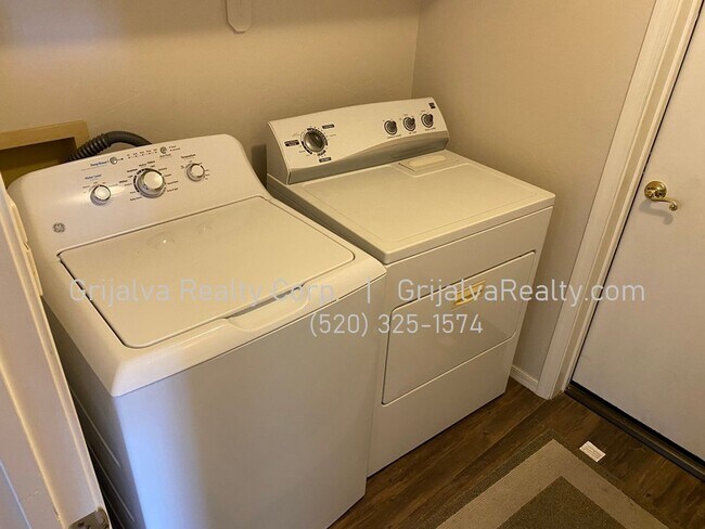 Building Photo - Northwest Living at it's Finest! 3 Bedroom...