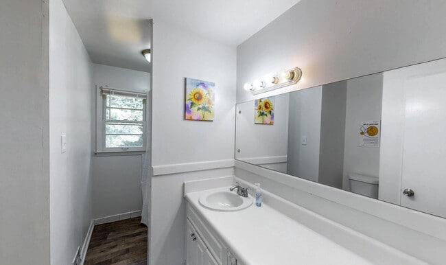 Building Photo - 160 Kittrell Dr SW