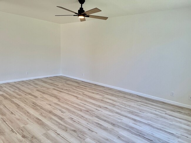 Building Photo - Willow Glen/Cambrian duplex - Beautifully ...