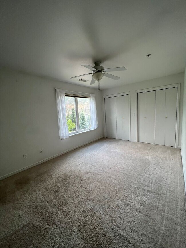 Building Photo - 2 Bedroom 2 Bath Condo in New Castle
