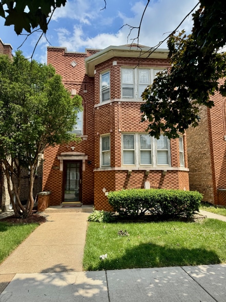 Primary Photo - 1847 Gunderson Ave