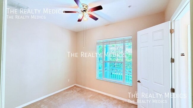 Building Photo - 359 Lansbrook Ln