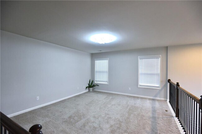 Building Photo - 4358 Mantova Dr NE
