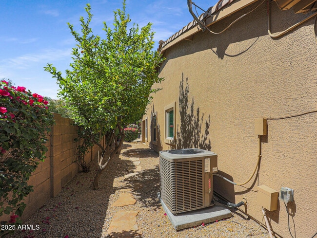 Building Photo - 7646 E Rose Garden Ln