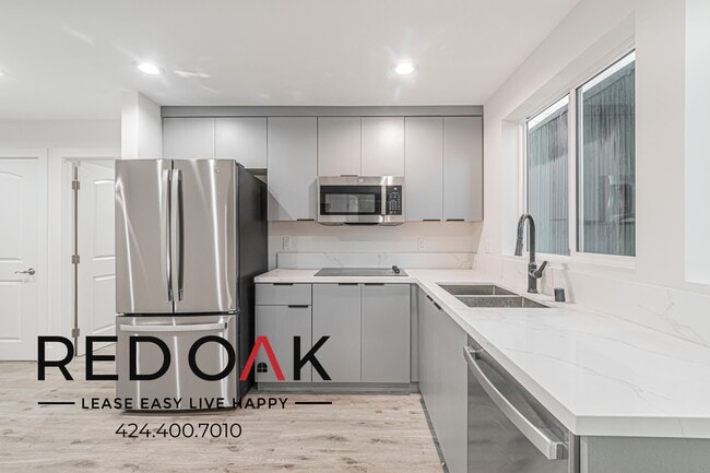Building Photo - 138 W 93rd St
