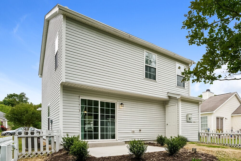 Building Photo - 4904 Silverdene St