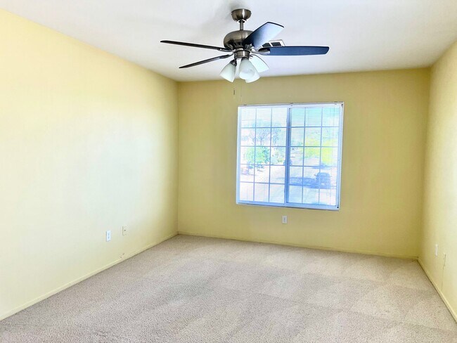 Building Photo - 10729 Pipers Cove Ln