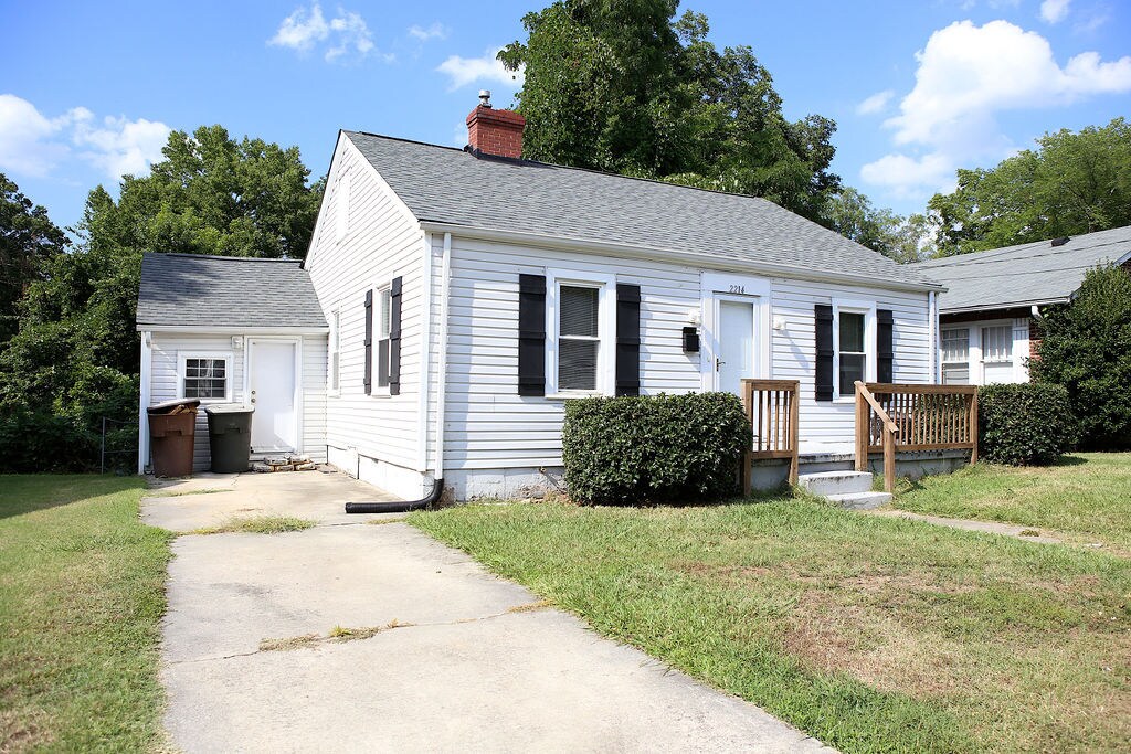 Building Photo - 2214 Walker Ave