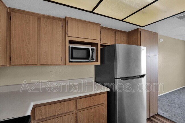 Building Photo - 8155 E Roosevelt St