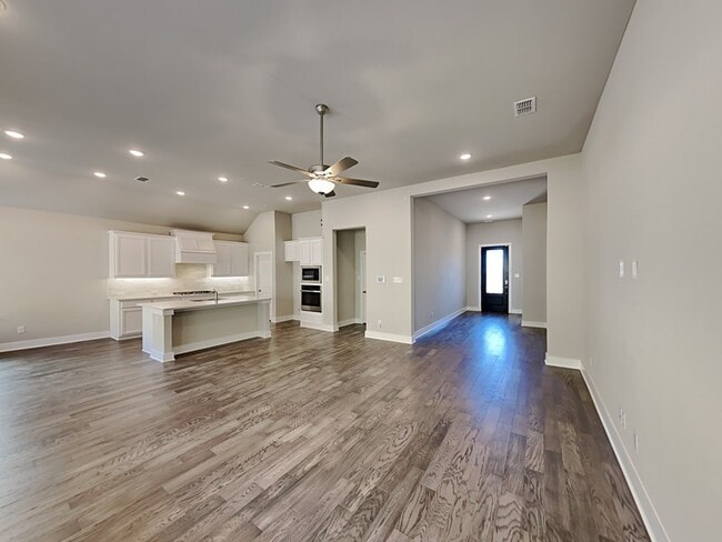 Building Photo - 5716 Labelle Trail