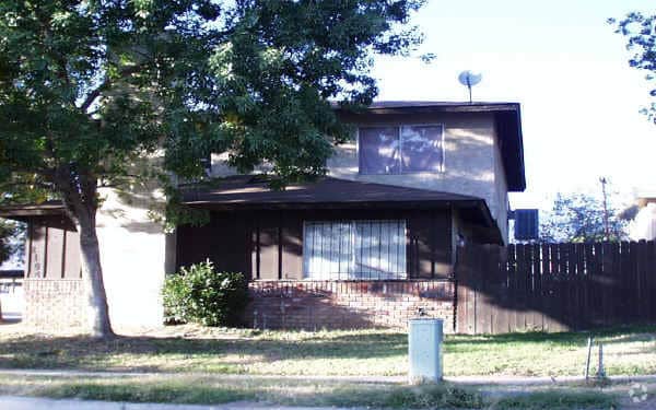 Primary Photo - Eastpointe Village