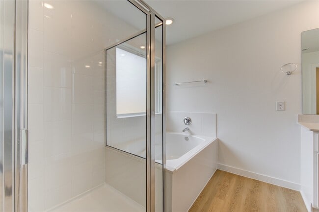 Building Photo - 9047 Rose Water Trl