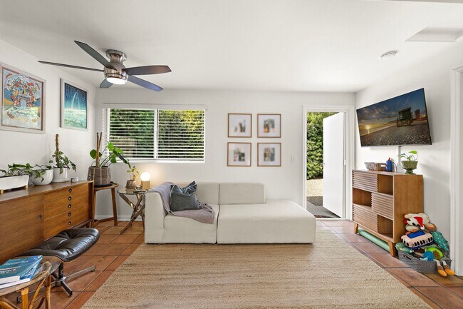 Building Photo - 20451 Sun Valley Dr