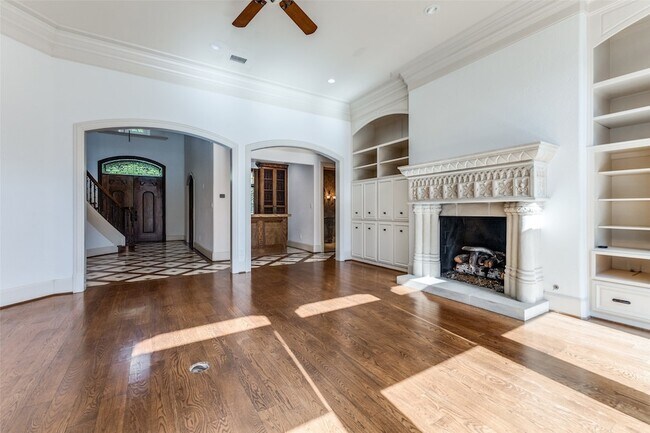 Building Photo - 6416 Dykes Way