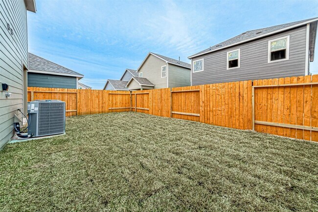 Building Photo - 8014 Fijian Cypress Dr