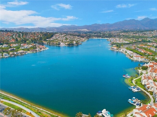 Building Photo - 181 California Ct