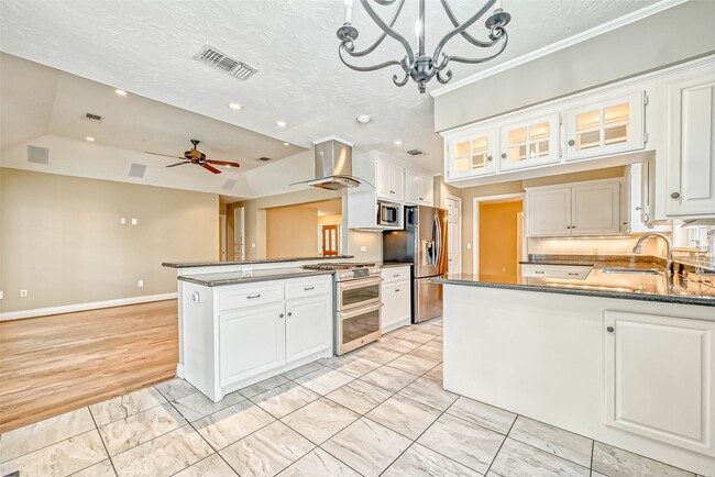 Building Photo - 3710 Linkview Dr