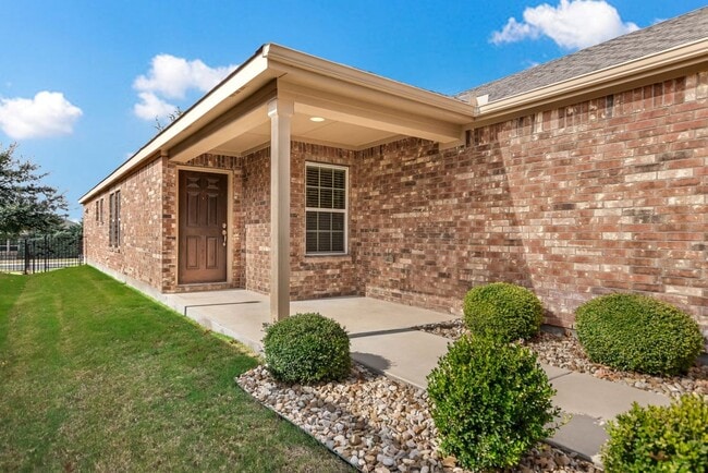 Building Photo - 213 Paint Creek Ln